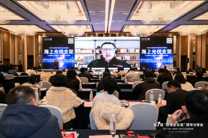 产能过剩、价格厮杀、创新承压：光伏行业多重矛盾凸显，如何突围 2026？